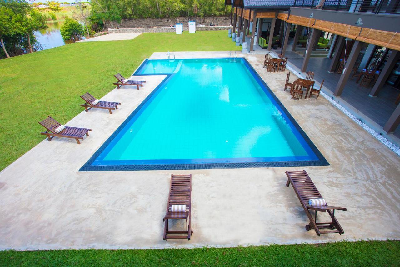 Amora Lagoon Hotel