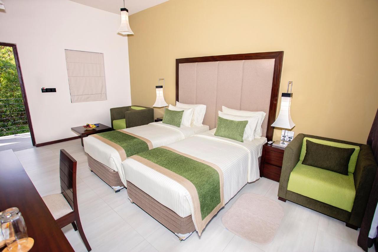 Amora Lagoon Hotel
