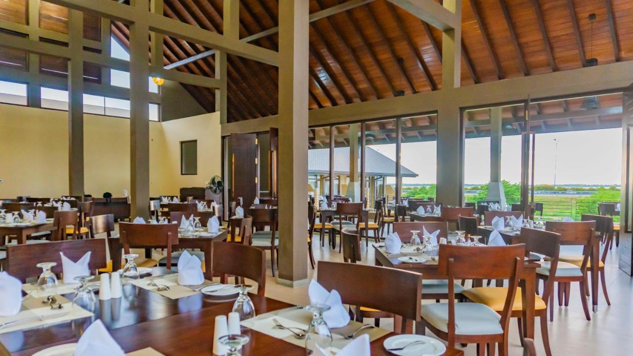 Hotel Amora Lagoon